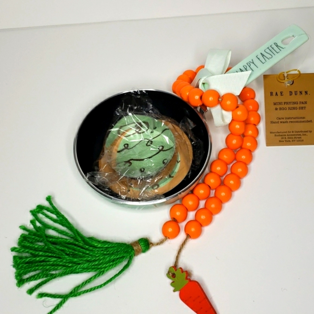 🆕️ Rae Dunn Mini Frying Pan & Egg Ring Set with bonus Beads Garland